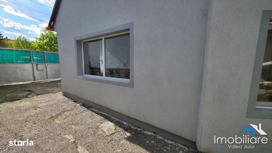 Casă cu 4 camere cu Teren 268 Mp în Central