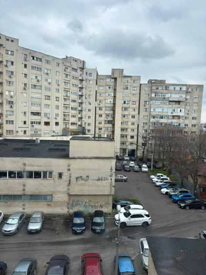 Apartament cu 2 camere decomandat, mobilat în Republicii
