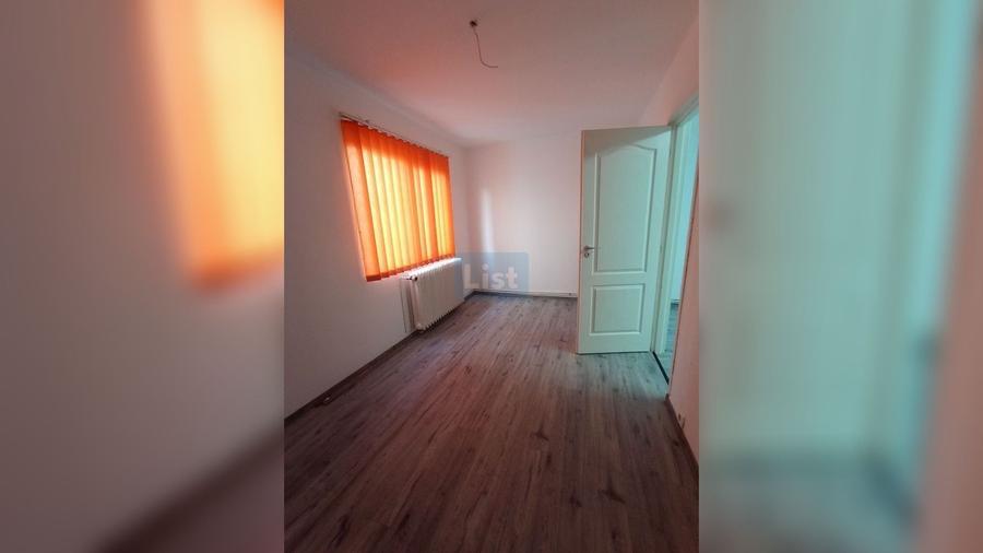 Apartament cu 2 camere semidecomandat în Decebal
