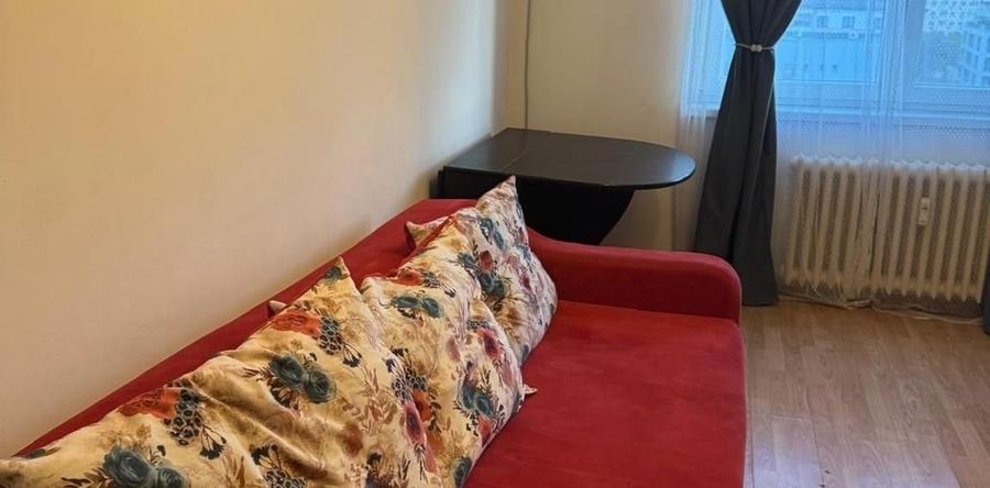 Apartament cu 3 camere decomandat, mobilat în Dristor