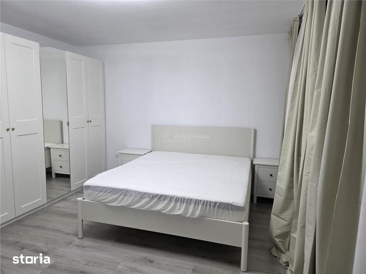 Apartament cu 3 camere semidecomandat în 1 Decembrie
