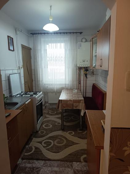 Apartament cu 3 camere decomandat în Ultracentral