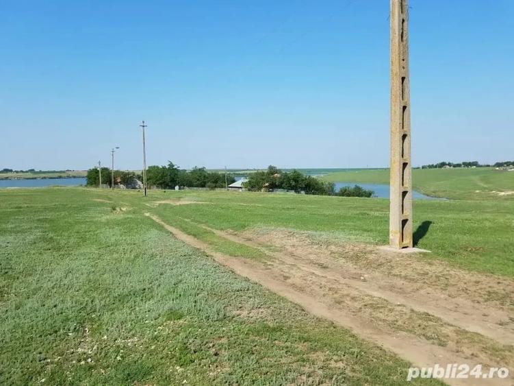 Teren de 1000 mp, în Valea Argovei