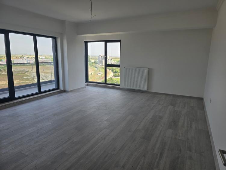 Apartament cu 3 camere decomandat în Energia
