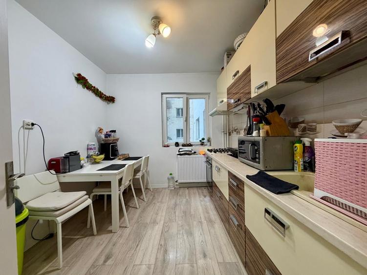 Apartament cu 2 camere semidecomandat în Pantelimon