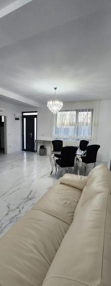 Casă cu 4 camere cu Teren 300 Mp în Valea Adâncă