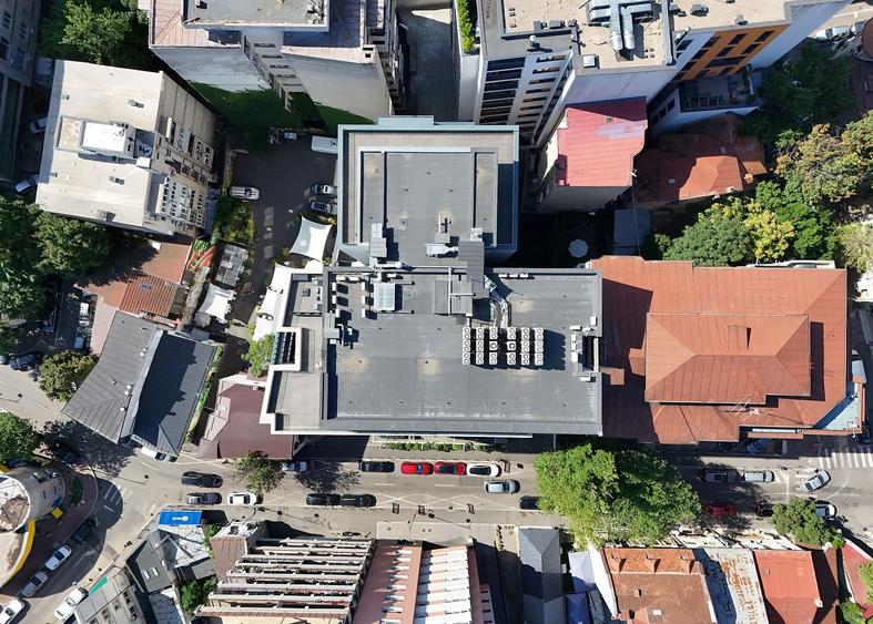 Birou, de 6,250 mp, în Dacia
