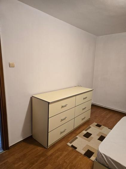 Apartament cu 2 camere decomandat în 23 August (Cațelul)