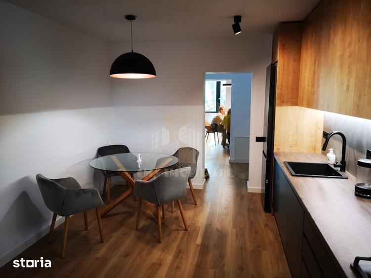 Apartament cu 3 camere decomandat în Centrul Istoric