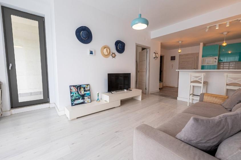 Apartament cu 2 camere semidecomandat, mobilat în Nord