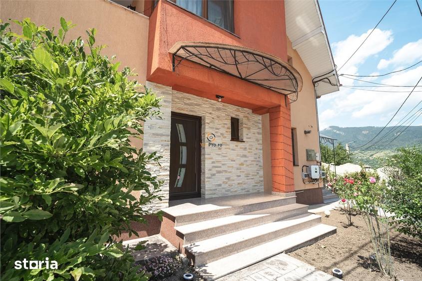 Casă cu 4 camere cu Teren 1500 Mp în Central