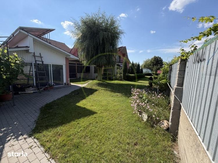 Casă cu 4 camere decomandat în Central