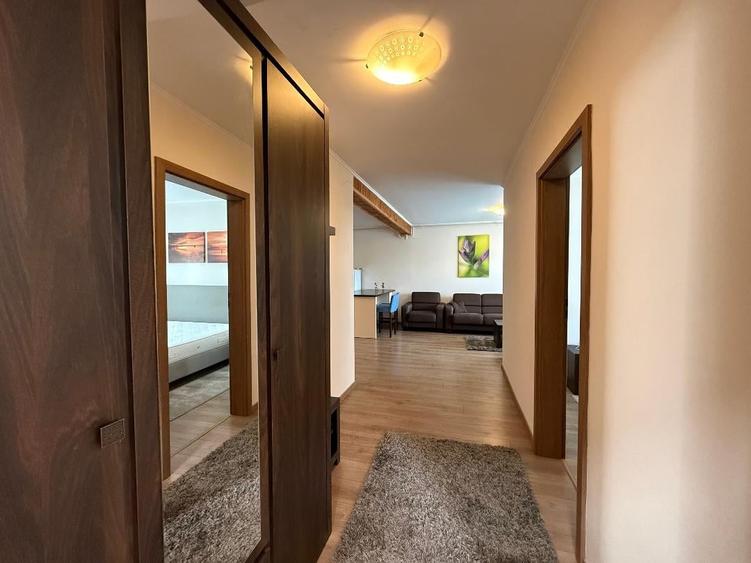 Apartament cu 3 camere în Cetate