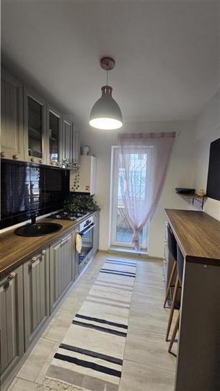 Apartament cu 2 camere decomandat, mobilat în Berceni