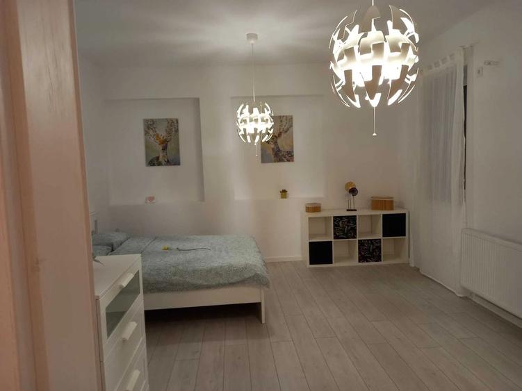 Apartament cu 2 camere semidecomandat, mobilat în Lujerului