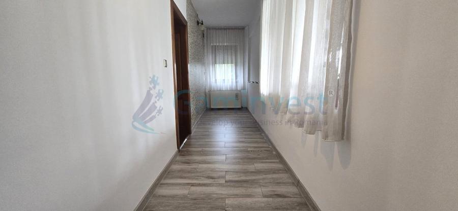 Casă individuală cu 4 camere cu Canalizare în Cacuciu Vechi