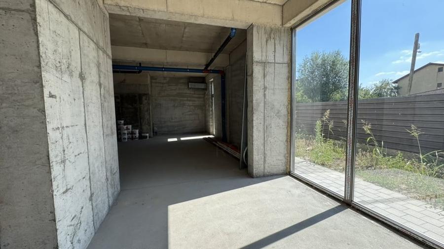 Spațiu comercial, de 132 mp, în Odăi