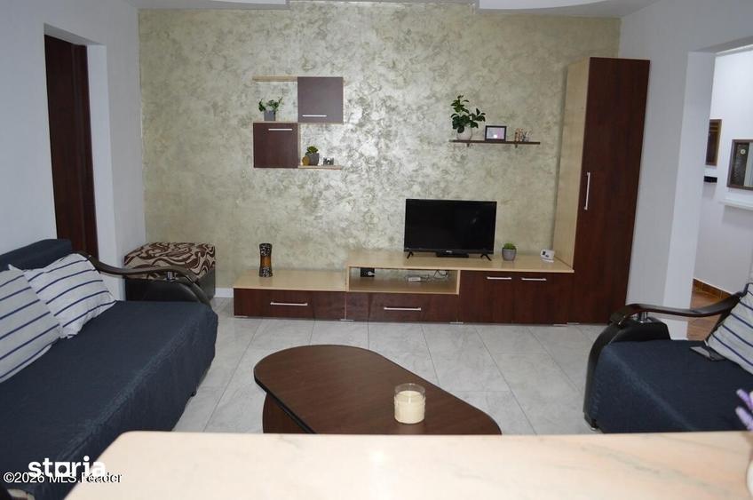 Apartament cu 2 camere semidecomandat, mobilat în Calea București