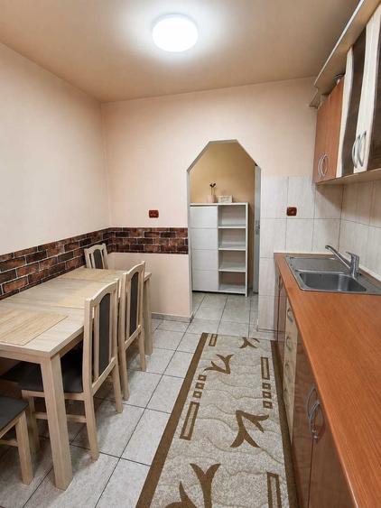 Apartament cu 2 camere semidecomandat în Aurel Vlaicu
