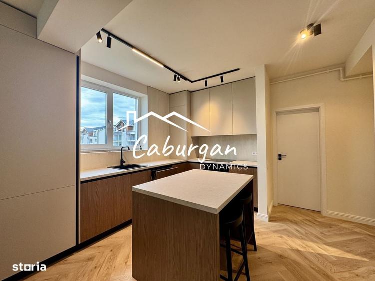 Apartament cu 3 camere decomandat în Cristian