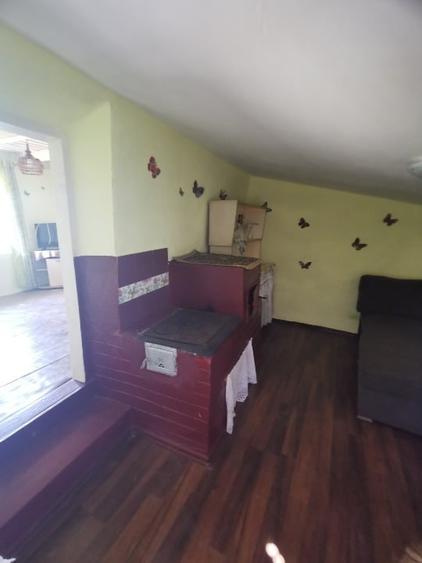 Casă individuală cu 2 camere cu Teren 700 Mp în Dumești