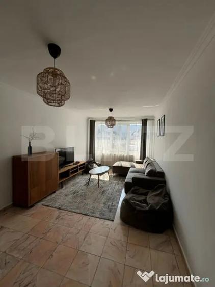 Apartament cu 3 camere semidecomandat în Ultracentral