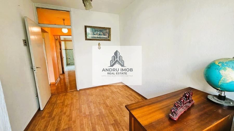 Apartament cu 3 camere decomandat în Dristor