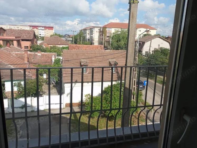 Casă cu 15 camere cu Teren 400 Mp în Șagului