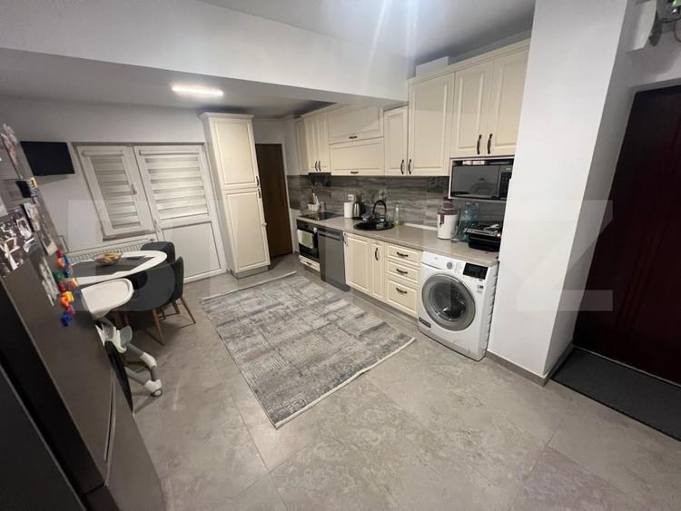 Apartament cu 4 camere decomandat, mobilat în Șimleu Silvaniei