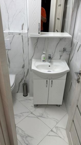 Apartament cu 3 camere decomandat în Aradului