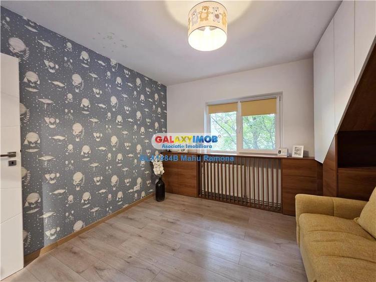 Apartament cu 3 camere decomandat, mobilat în Nerva Traian