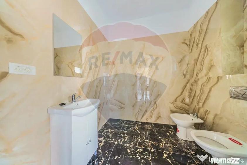 Apartament cu 2 camere semidecomandat în Intim
