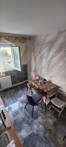 Apartament cu 2 camere decomandat în Exterior Vest