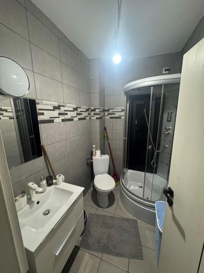 Apartament cu 2 camere semidecomandat în Florești