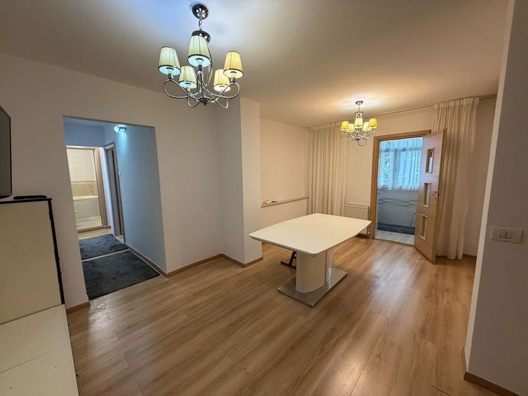 Apartament de Vanzare 3 camere Crangasi - 1