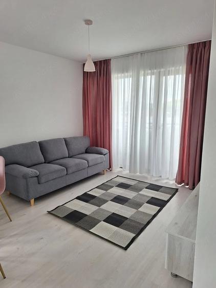 Apartament cu 2 camere semidecomandat în Central