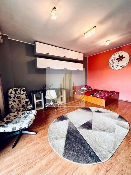 Garsonieră decomandată, mobilată în Complex Studențesc