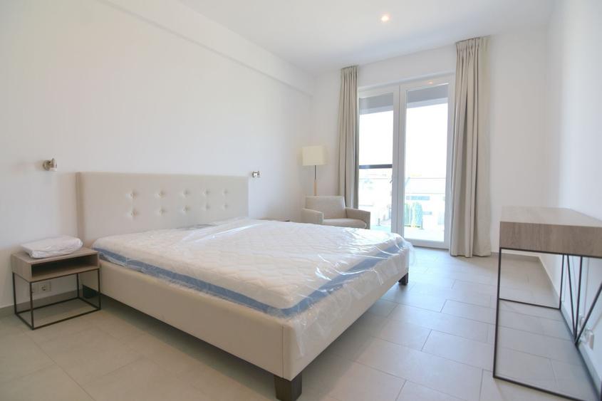 Apartament cu 2 camere semidecomandat, mobilat în Soarelui