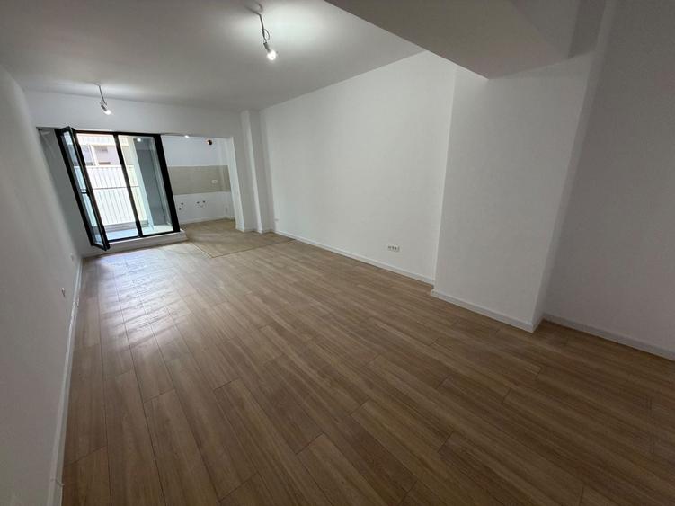Garsonieră decomandată în Politehnica