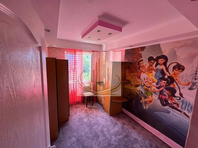 Apartament cu 3 camere semidecomandat în Șagului