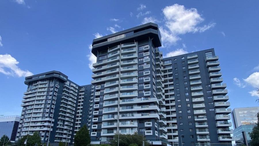Apartament cu 3 camere decomandat în Barbu Văcărescu
