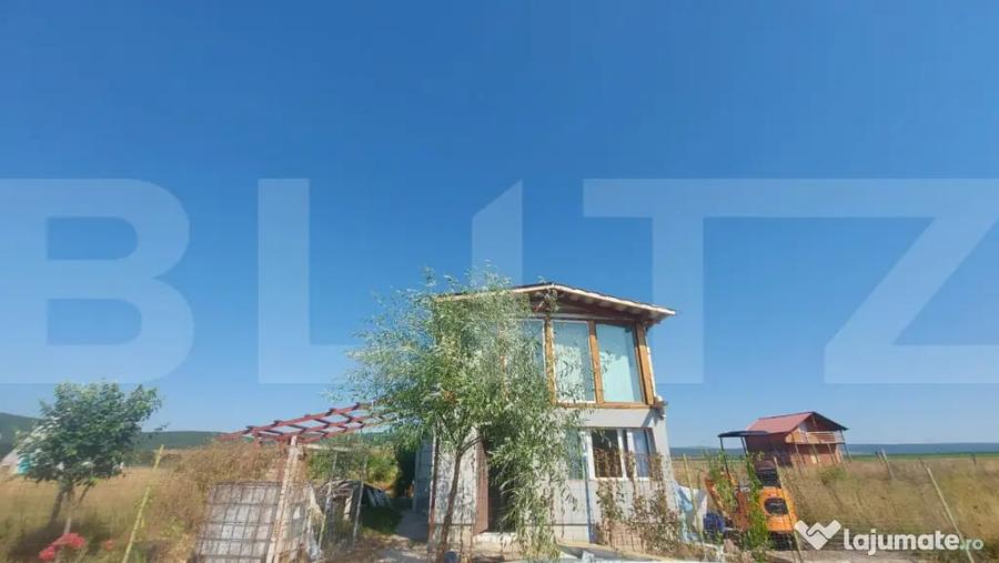 Casă cu 2 camere cu Teren 450 Mp în Dobolii de Jos