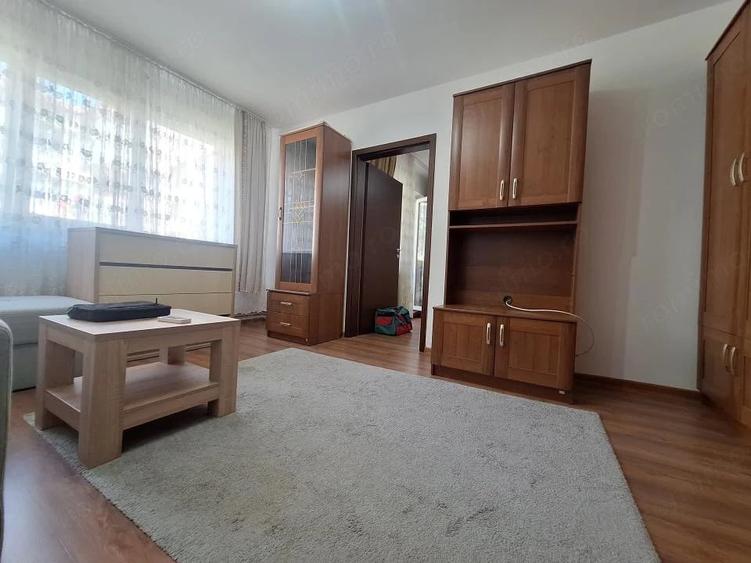 Apartament cu 2 camere nedecomandat în Girocului