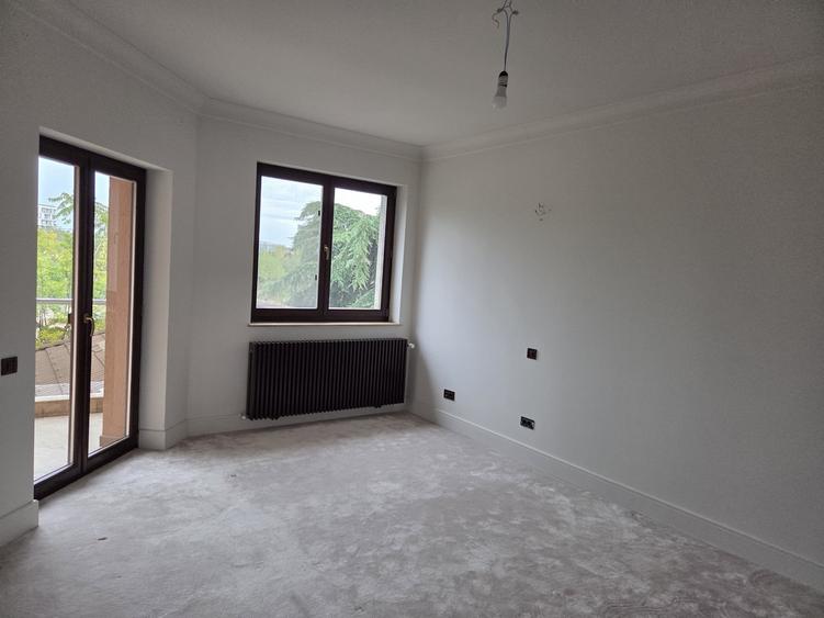 Duplex cu 6 camere cu Canalizare în Dămăroaia