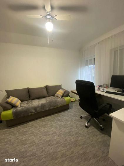 Casă cu 4 camere cu Teren 120 Mp în Florești