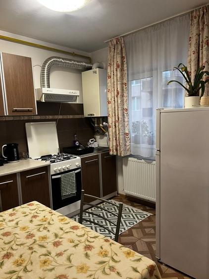 Garsonieră decomandată în Borhanci