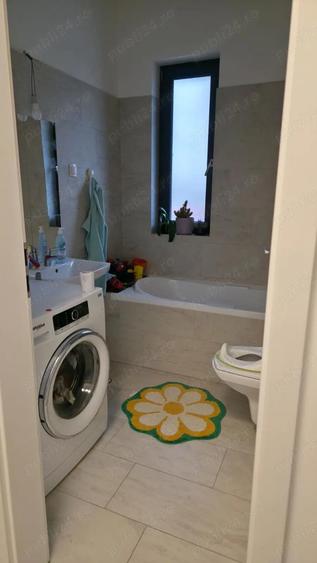 Apartament cu 4 camere decomandat, mobilat în Dumbrăvița