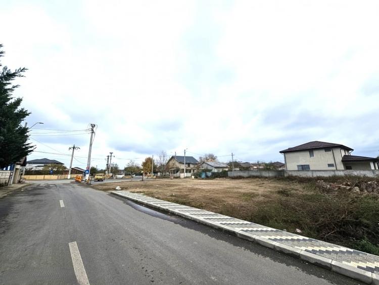 Teren Construcții intravilan de 420 mp, în Ștefăneștii de Jos
