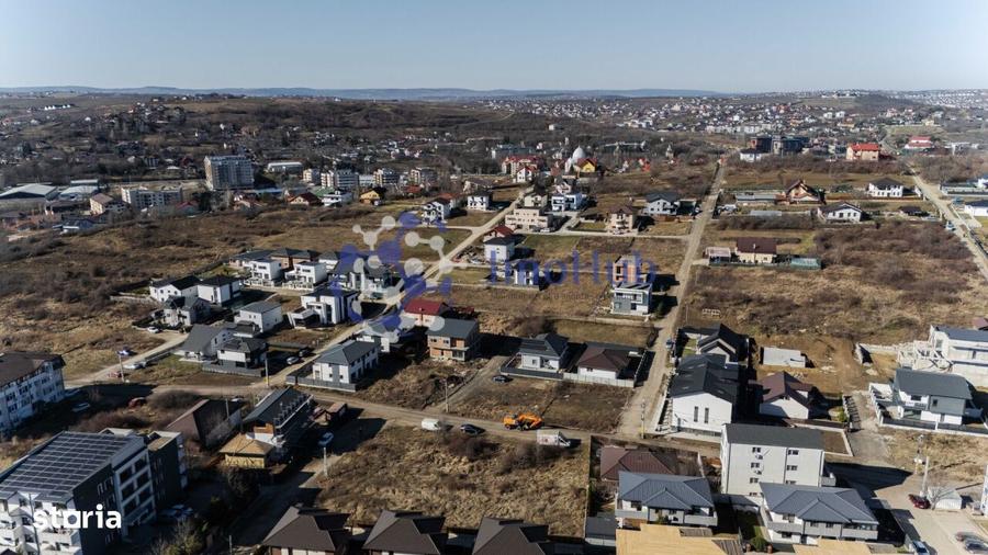 Teren de 500 mp, în Bucium