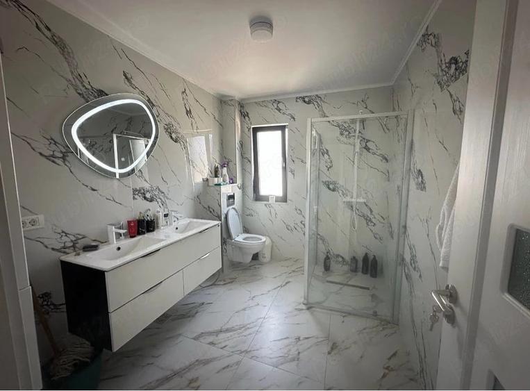 Casă cu Teren 450 Mp în Central
